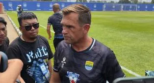 Pelatih Persib Jelaskan Makna Duel Klasik Pada Pemain Baru