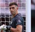 Peter Schmeichel Sebut Emiliano Martinez Rekrutan Terbaik Chelsea