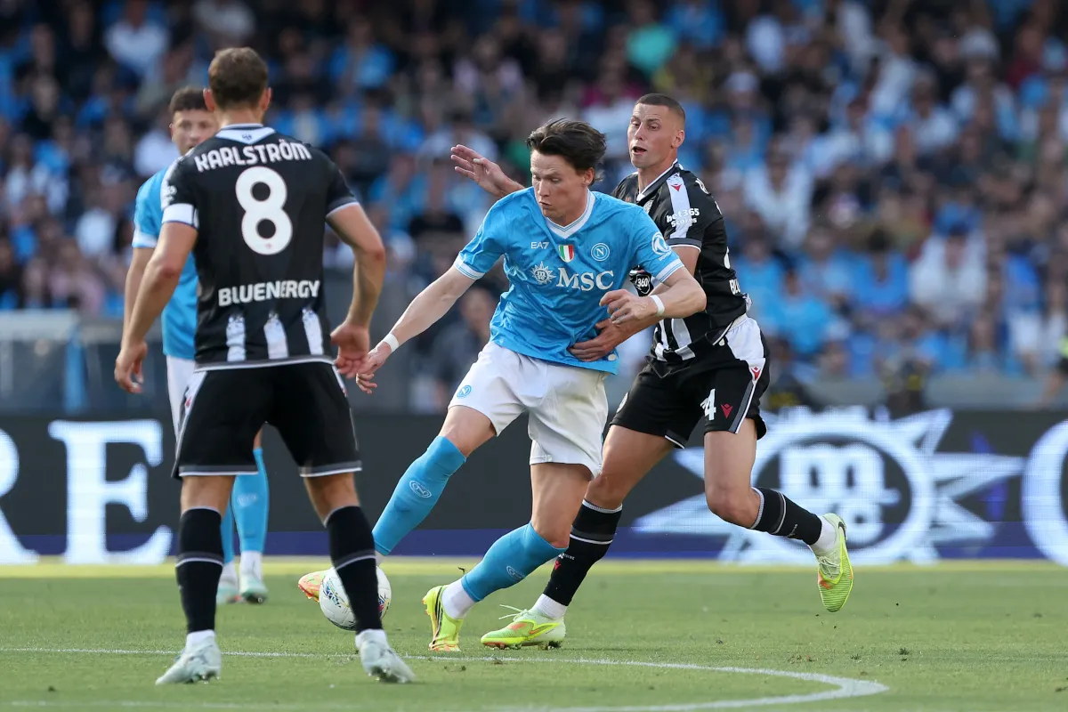 Piotrowski Udinese Jalani Operasi Jantung Usai Kasus McTominay - sumber: (footballitalia)