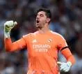 Thibaut Courtois Bocorkan Kunci Hentikan Tendangan Bebas Çalhanoglu