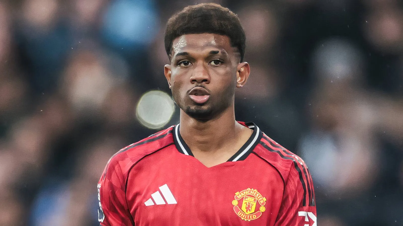 Amad Diallo Cedera, Man Utd Tentukan Jadwal Kepulangan - sumber: (givemesport)
