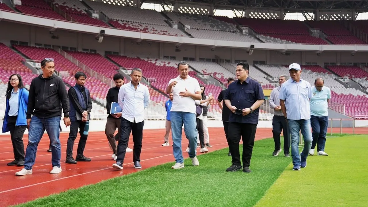 Ketua PSSI, Erick Thohir cek stadion SUGBK sebagai persiapan jelang FIFA ASEAN Cup 2026.