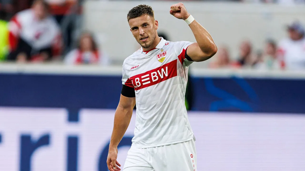 Ermedin Demirovic Bahagia Cetak Hat-trick dan Bawa Stuttgart Menang