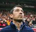 Giovanni van Bronckhorst Mengakui Kekalahan Telak Feyenoord dari Barcelona