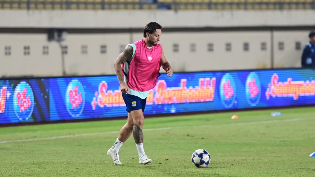 Kapten Persib, Marc Klok