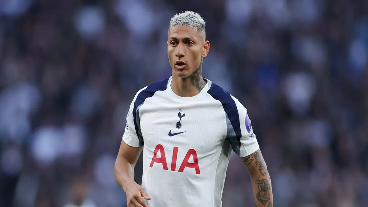 Striker Tottenham