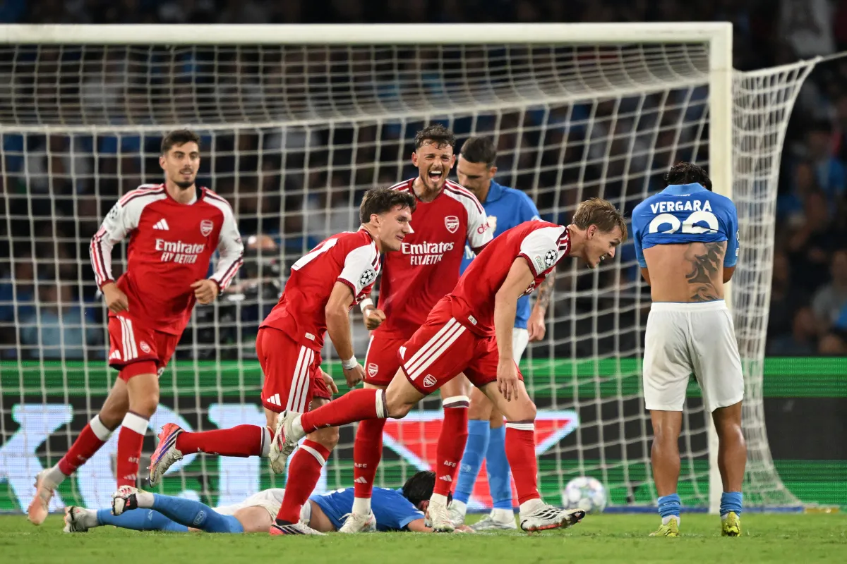 Odegaard Antar Arsenal Kalahkan Napoli di Tengah Krisis Cedera - sumber: (footballitalia)
