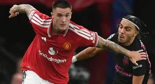 Cetak Gol Lagi Buat MU, Michael Carrick Puji Benjamin Sesko