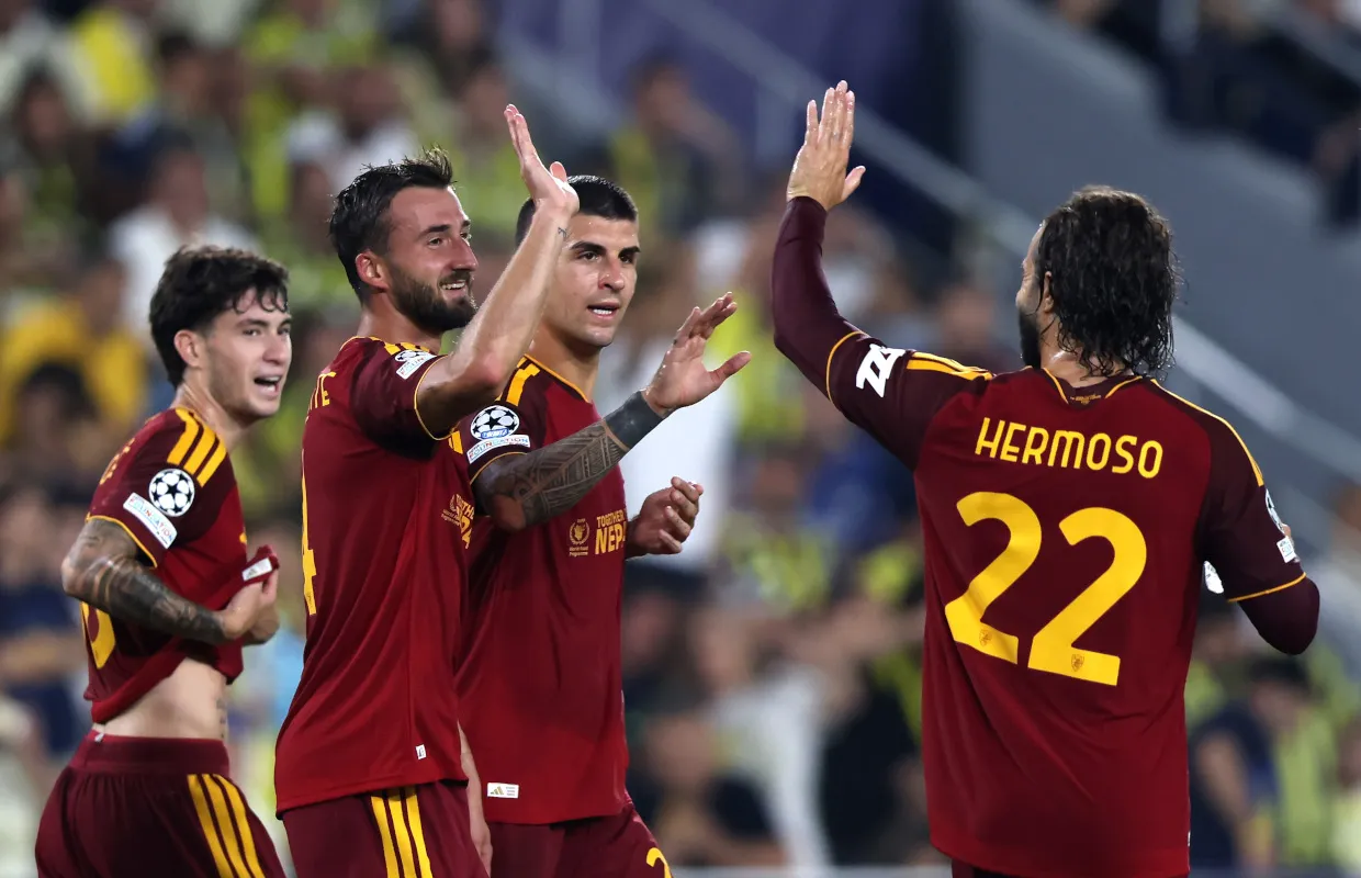 Fenerbahce Tahan Imbang Roma di Istanbul, Raih Poin Berharga - sumber: (footballitalia)