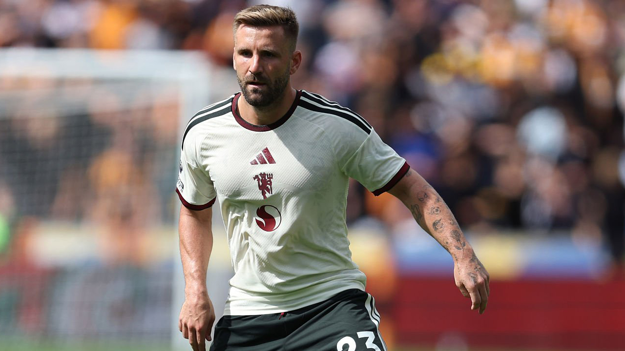 Gary Pallister Minta Publik Bersabar Menilai Performa Luke Shaw