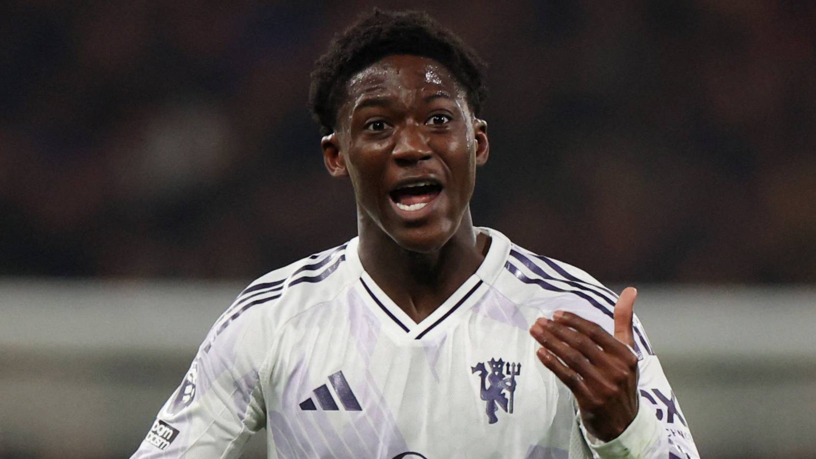 Kobbie Mainoo Bersinar di Tengah Isu Manchester United