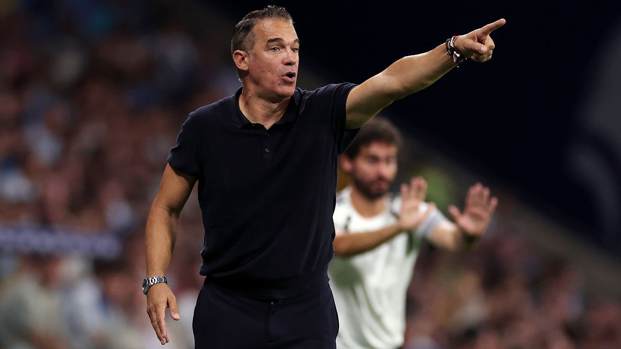 Luis Garcia Plaza: Sevilla Siapkan Dua Skema untuk Hadapi Valencia