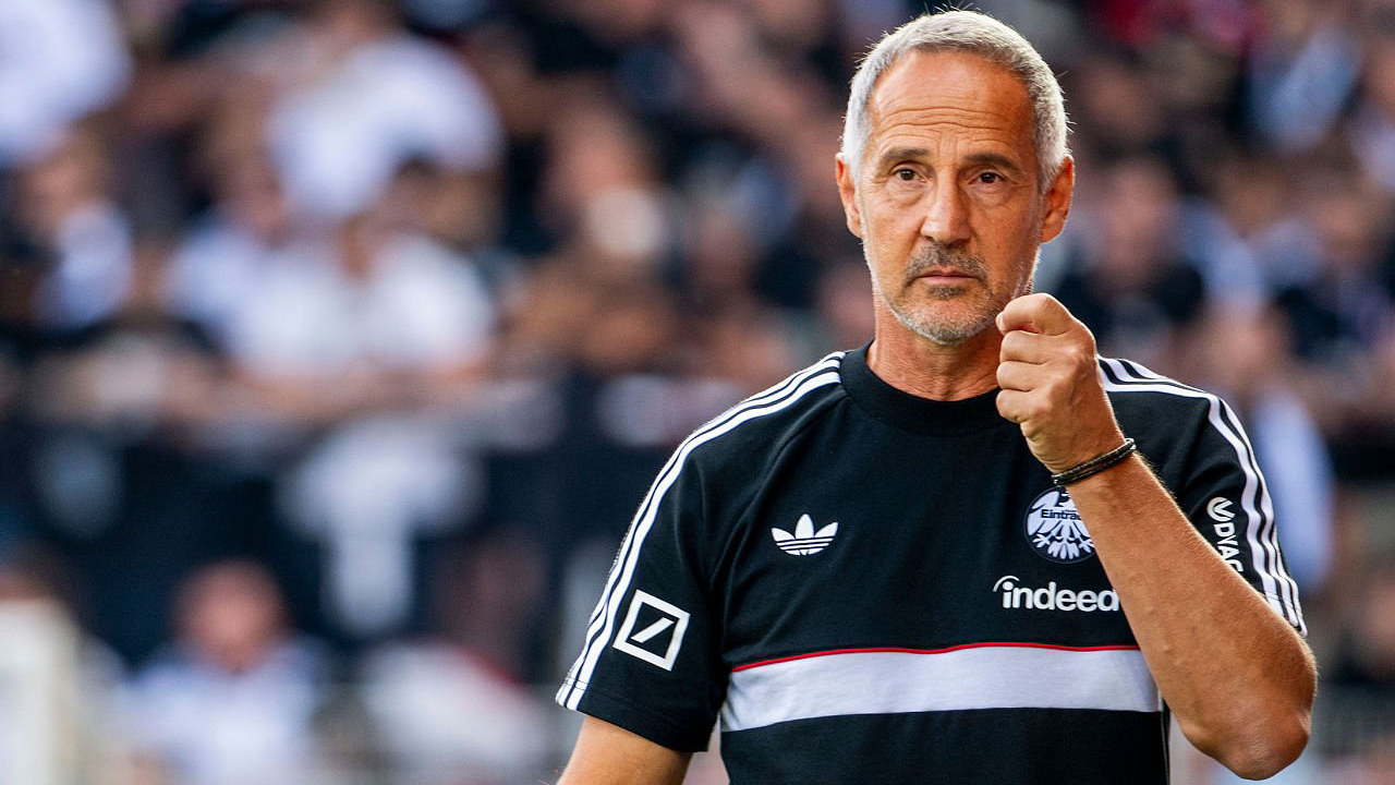 Adi Hutter Optimis Frankfurt Punya Peluang Menang di Markas Mainz