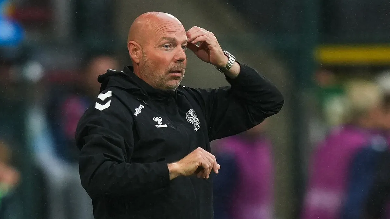 Brian Riemer sebut nasib William Osula di timnas ditentukan laga Newcastle United