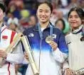 He Bingjiao, Peraih Perak Olimpiade Yang Kini Menjadi Dosen