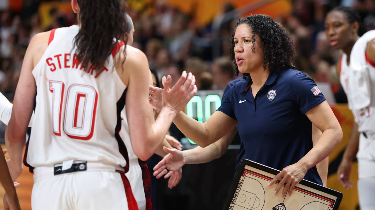 Kara Lawson Pacu Tim Putri AS Tampil Lebih Kompetitif Jelang Semifinal