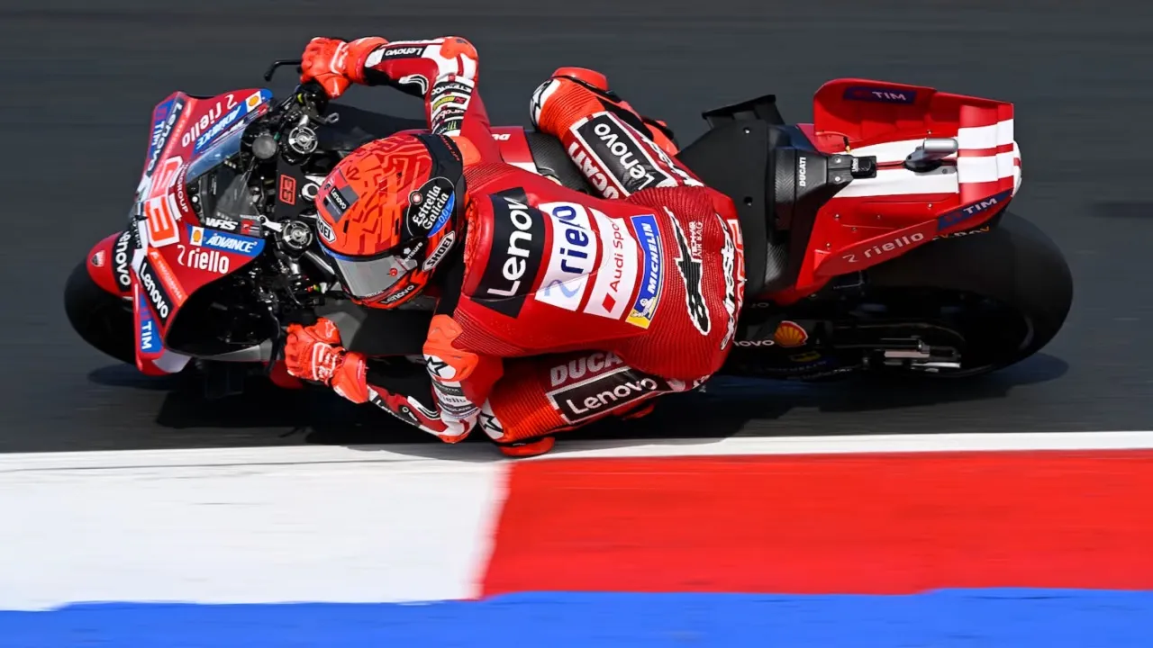 Kemenangan sprint race GP San Marino buat Marc Marquez makin dekati Jorge Martin di klasemen sementara.