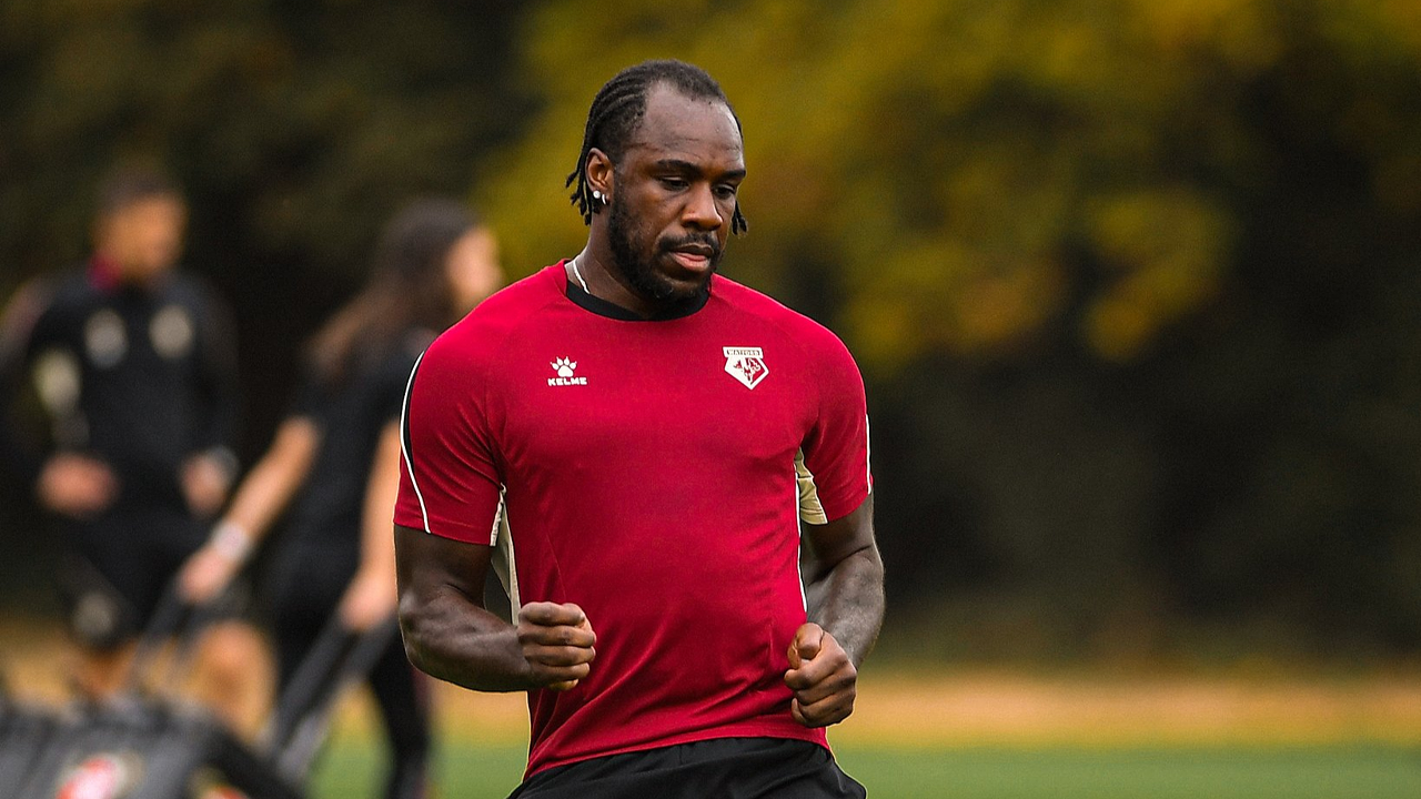 Michail Antonio Resmi Gabung Watford Lewat Kontrak Satu Tahun