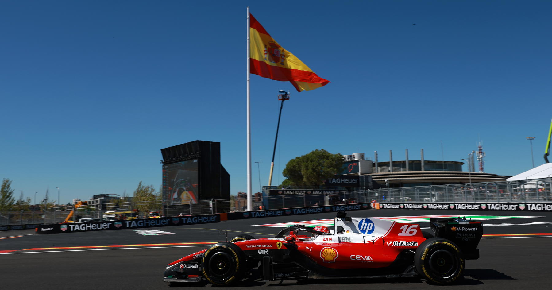 Perbedaan Signifikan Mercedes dan Ferrari di Madring