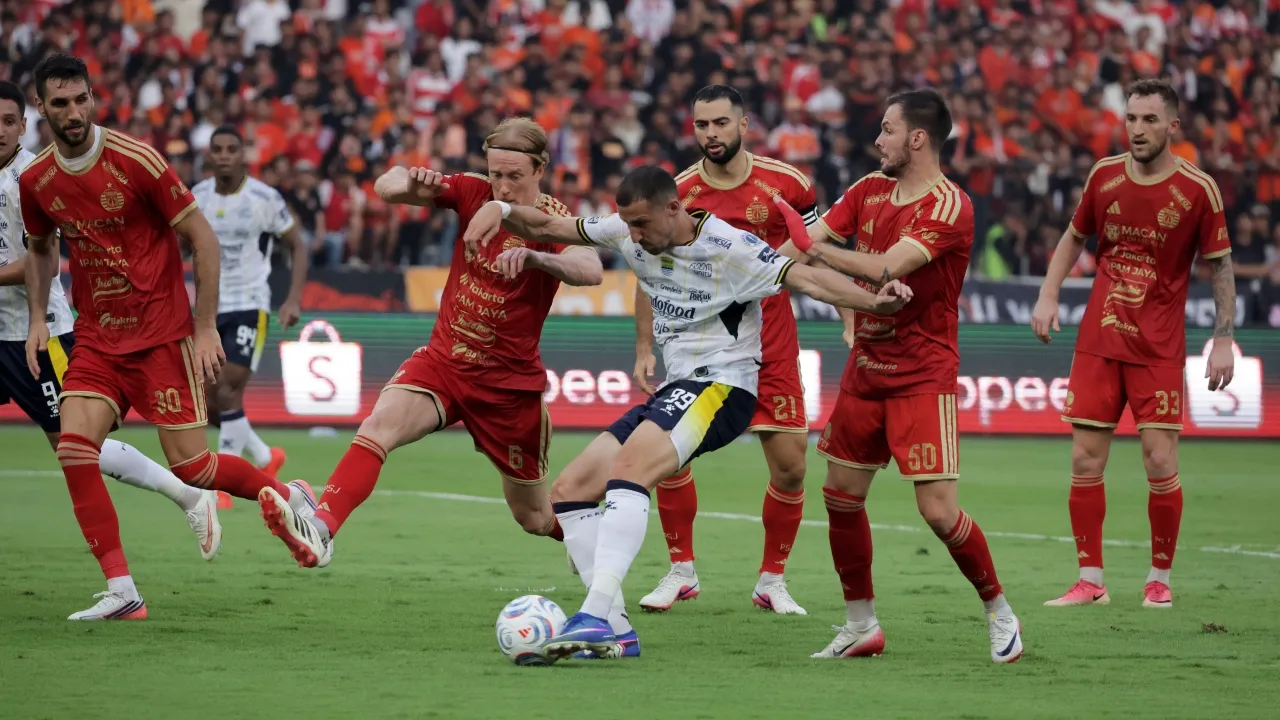 Persib kalah 1-2 dari Persija