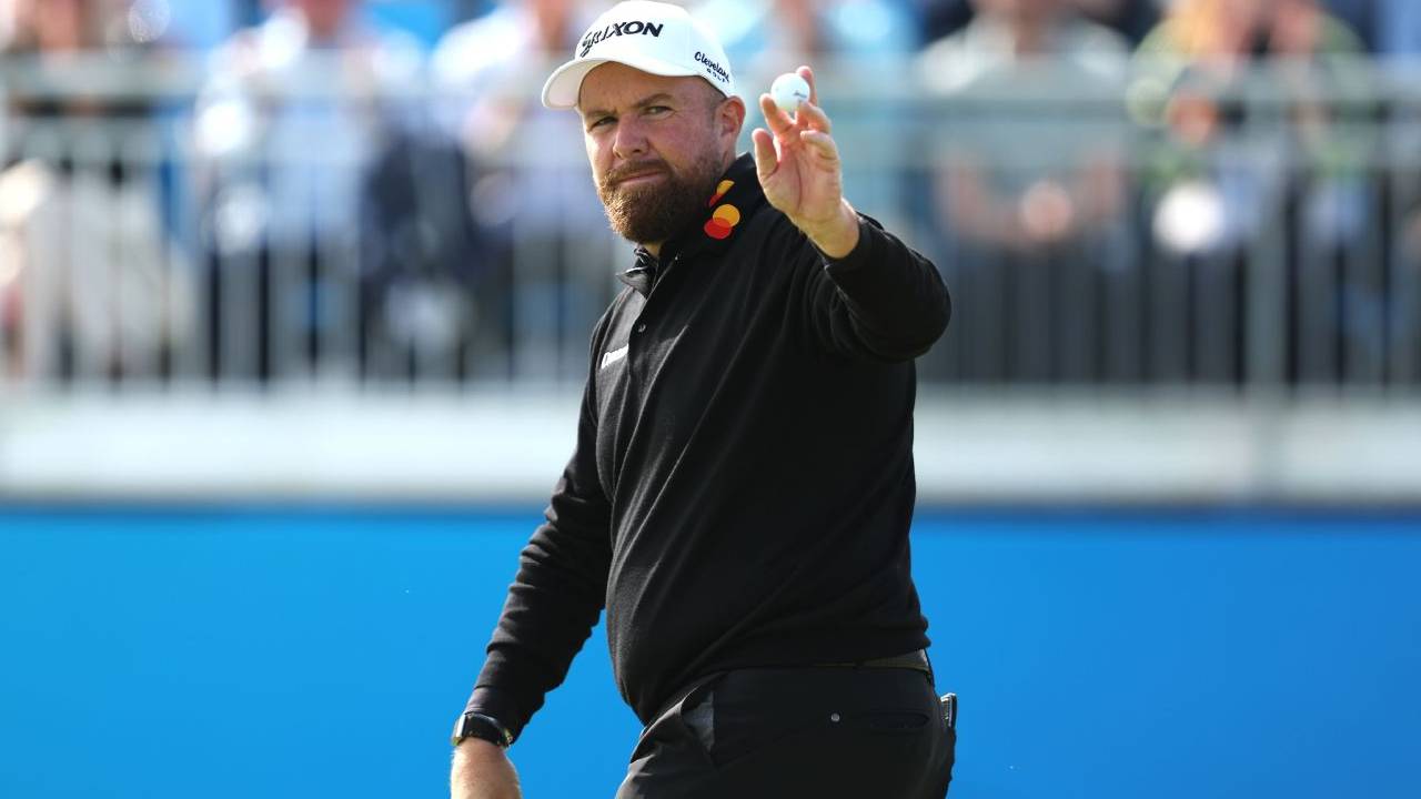 Shane Lowry Pimpin Irish Open setelah Cetak Rekor Lapangan di Putaran Kedua
