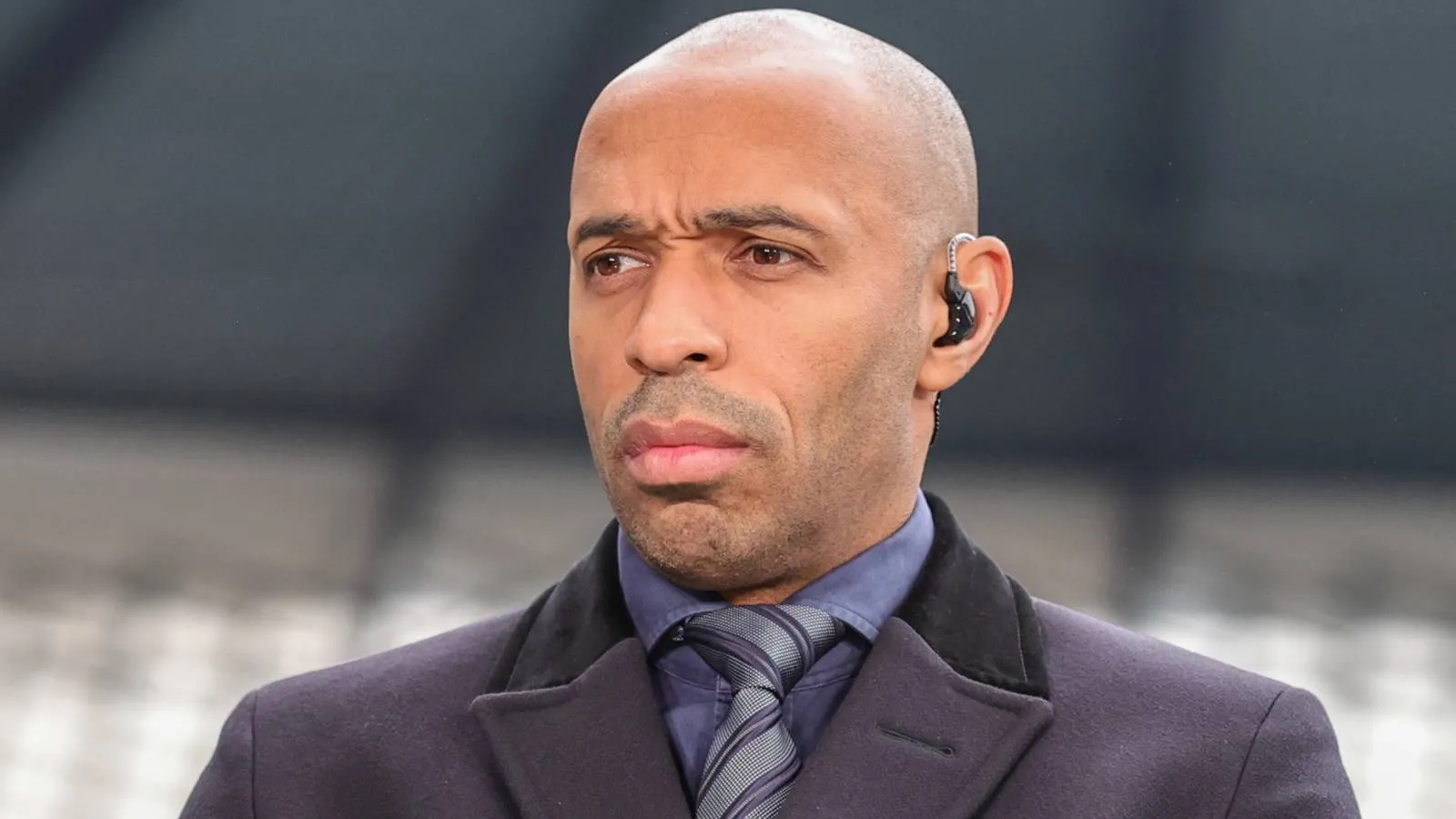 Thierry Henry Sebut Ikon Inggris sebagai Pemain Terbaik Sepanjang Sejarah Premier League - sumber: (givemesport)