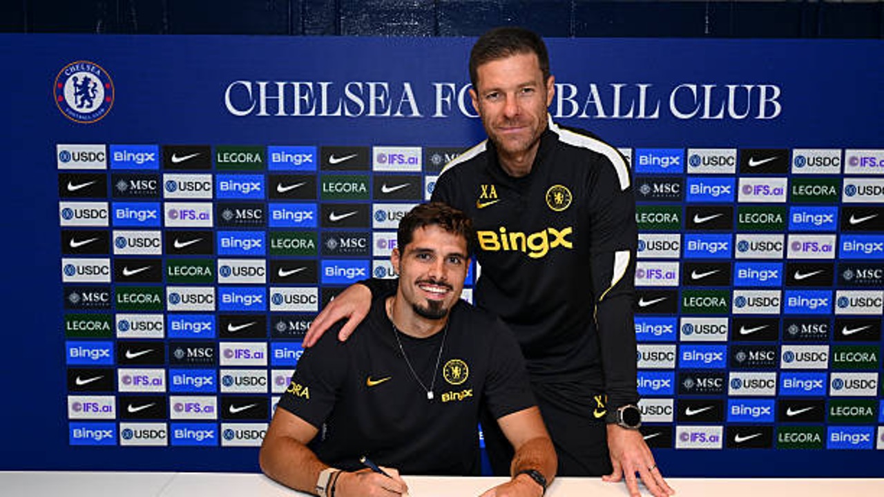 Xabi Alonso Ungkap Peran Vital Pedro Neto Usai Perpanjang Kontrak