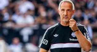 Adi Hutter Puji Frankfurt Usai Tampil Perkasa dan Kalahkan Mainz