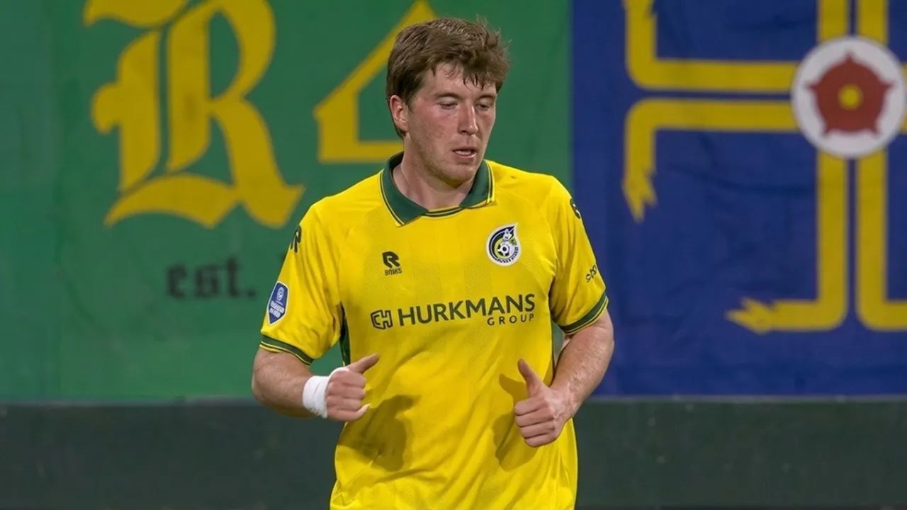 Ole Romeny comeback usai bebas dari hukuman KNVB, namun Fortuna Sittard kalah 5-1 dari Ajax