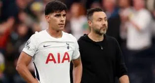 htmlEverton Tahan Imbang Tottenham, Savio Bersinar di Laga Tanpa Gol