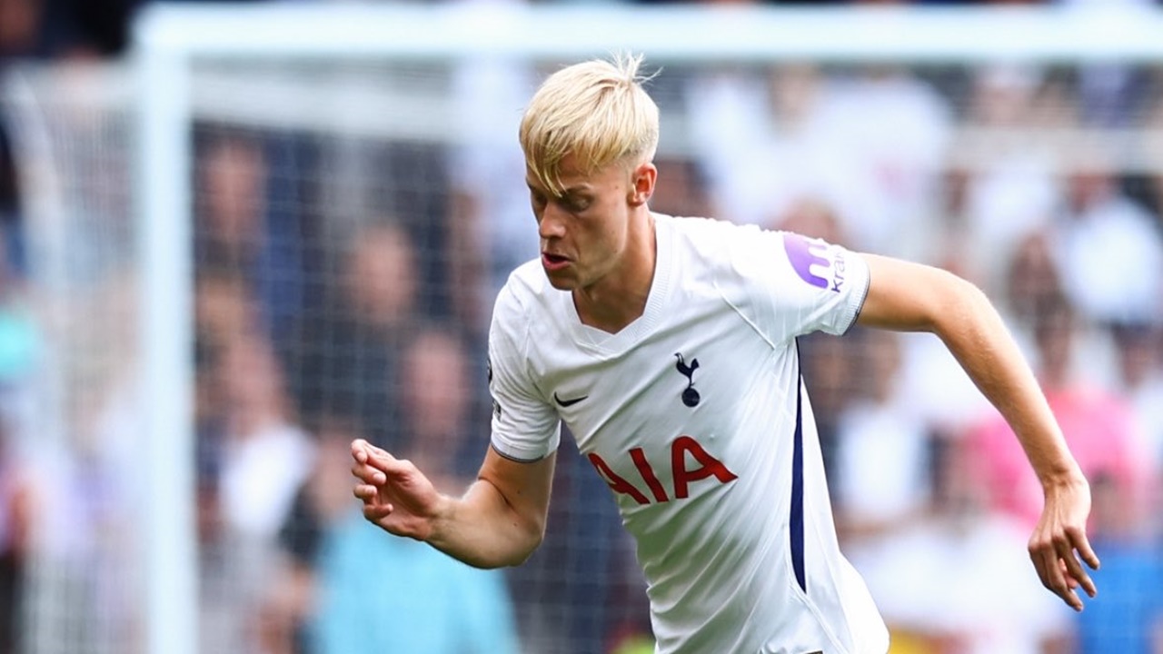 Imbang vs Everton, Van Hecke Ungkap Yang Perlu Ditingkatkan Tottenham