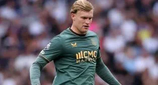 Jarrad Branthwaite Puji Mentalitas Everton Usai Tahan Imbang Tottenham