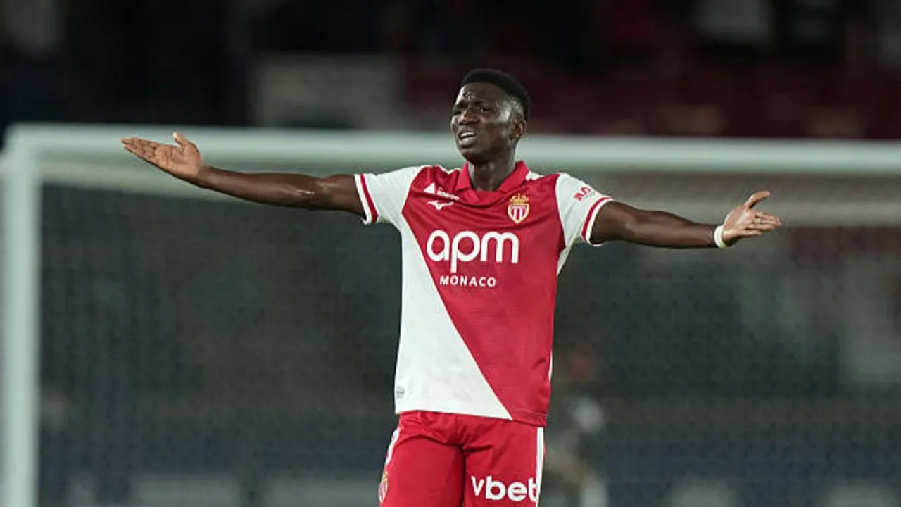 Lamine Camara beri sinyal terbuka untuk gabung Chelsea di bursa transfer mendatang