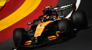 Lando Norris Raih Pole Position di GP F1 Spanyol 2026