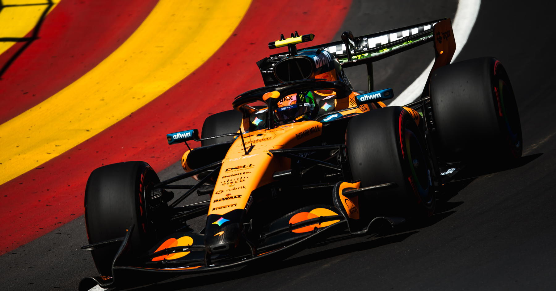 Lando Norris Raih Pole Position di GP F1 Spanyol 2026