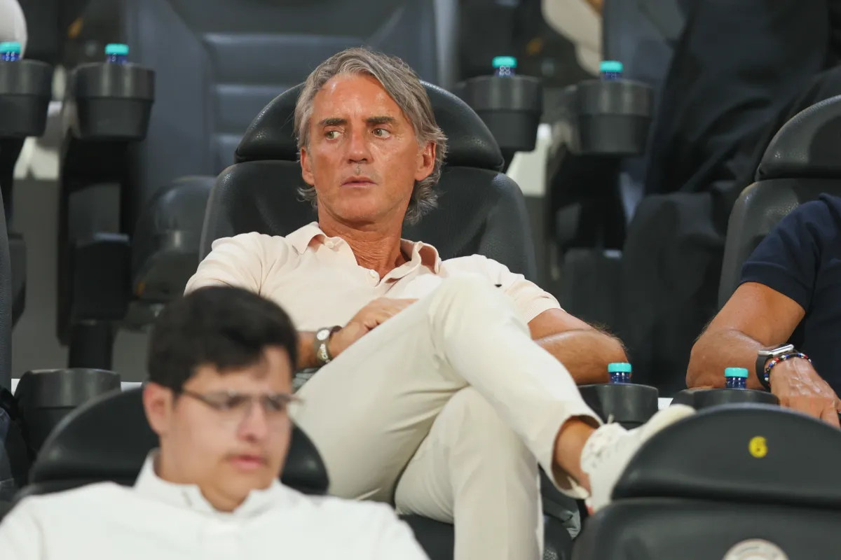 Mancini Pantau Koleosho dan Coppola di Laga Paris FC vs Lyon - sumber: (footballitalia)
