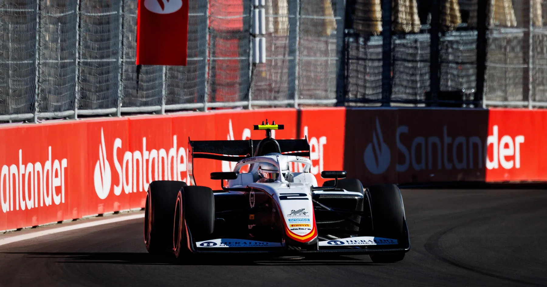 Mantan Junior McLaren Raih Gelar F3 Usai Duel Sengit - sumber: (racingnews365)
