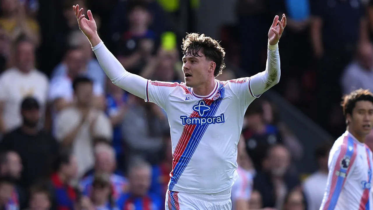 Pierre Sage Puji Jorgen Strand Larsen Meski Palace Kalah dari Ipswich