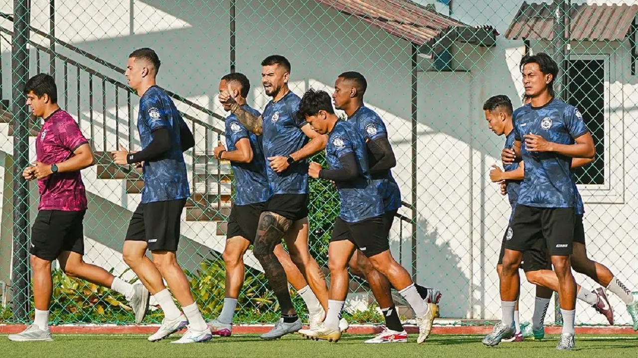 Arema FC datang ke markas PSM Makassar dengan kepercayaan diri tinggi