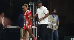 Usai Gagal Dijual, Kompany Pastikan Sacha Boey Jadi Bagian dari Bayern