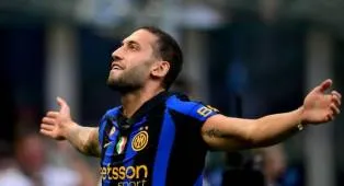 Baccin Prioritaskan Perpanjangan Kontrak Hakan Calhanoglu di Inter