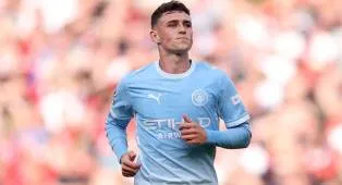 Danny Murphy Bela Phil Foden soal Kartu Merah di Derby Manchester