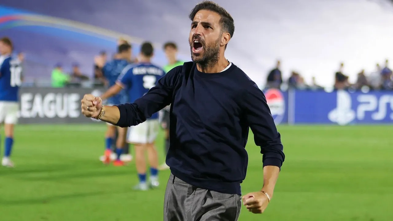 Jelang Lawan Parma, Cesc Fabregas Waspadai Kelelahan Timnya Usai UCL