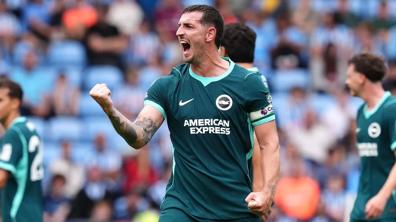 Lewis Dunk.