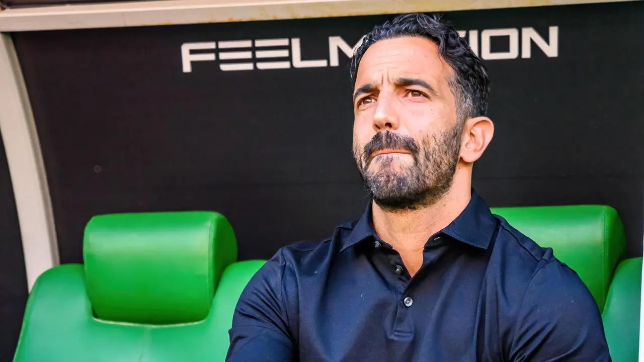 Longoni Desak Ruben Amorim Akui Blunder soal Duo Estupinan-RLC