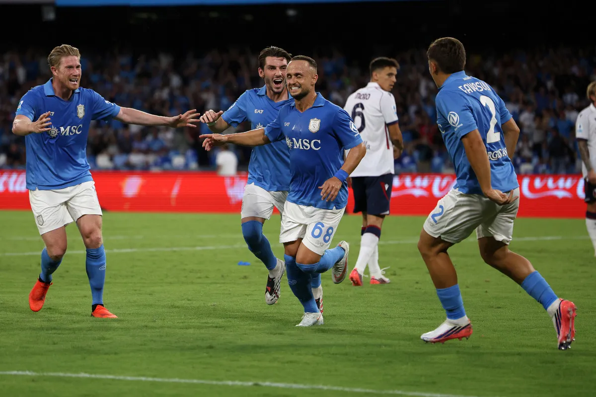 Napoli Taklukkan Bologna Berkat Gol Tunggal Lobotka - sumber: (footballitalia)
