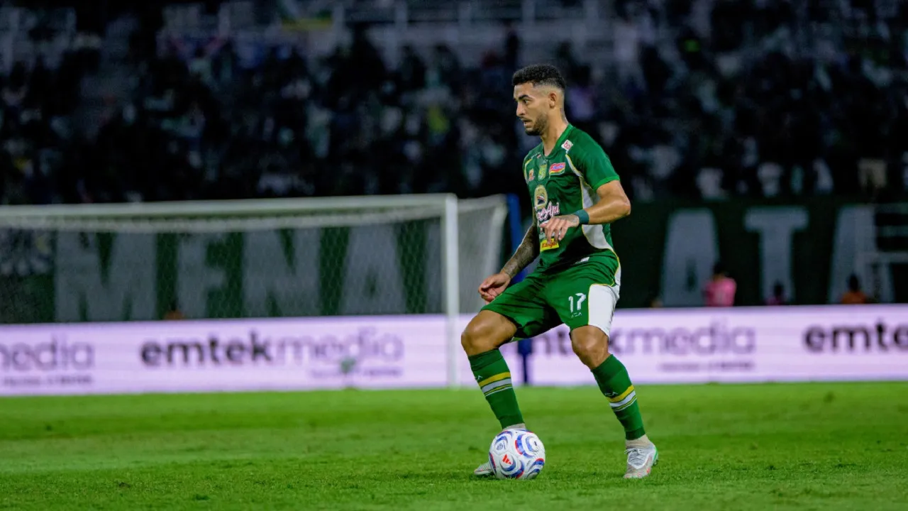 Bek sayap Persebaya Surabaya, Jefferson Silva