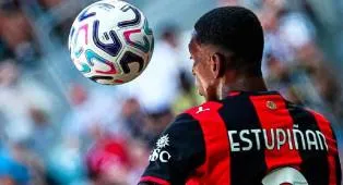 Pervis Estupinan dan Loftus-Cheek Tak Selevel dengan Skuad AC Milan