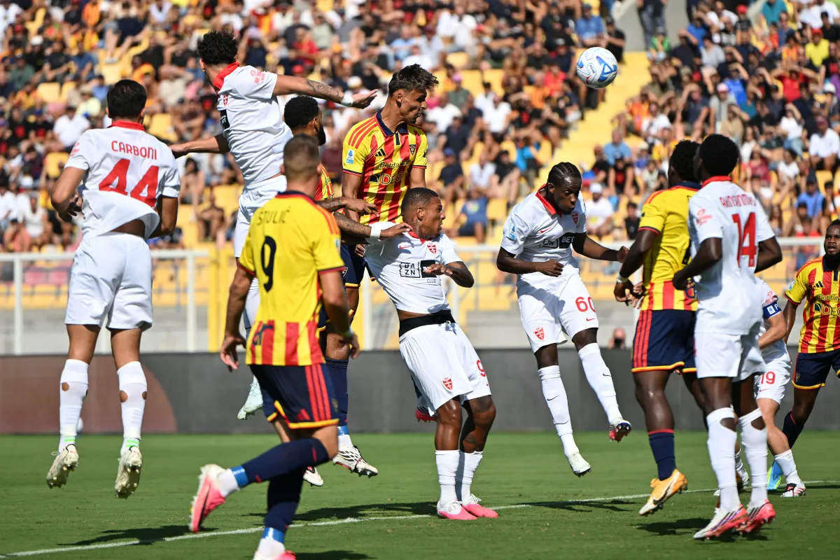 Serie A: Lecce Lanjutkan Tren Positif Usai Tundukkan Monza 3-2 - sumber: (footballitalia)