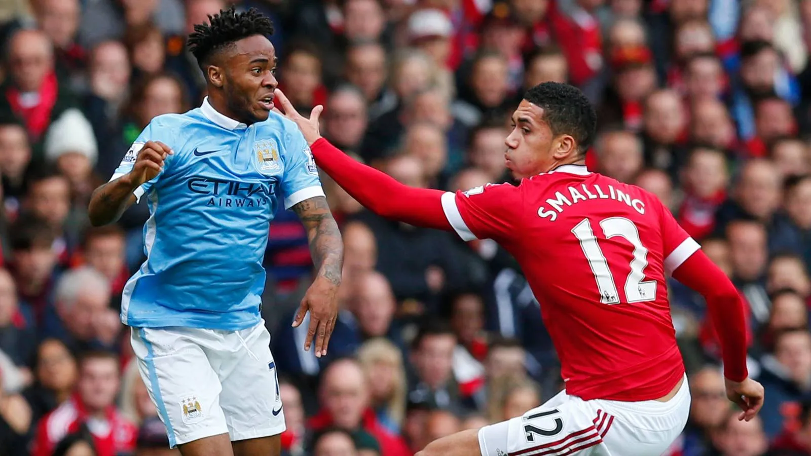 VAR Bermasalah, Pejabat yang Buat Kesalahan di Laga Man City vs Man Utd Ternyata Fan Klub Liga Inggris - sumber: (givemesport)